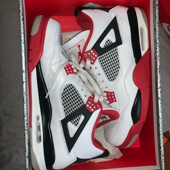 Nike air Jordan 4 ‘fire red’ - Picture 1 of 3
